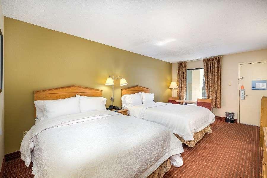 Отель Baymont By Wyndham Columbus Ga Экстерьер фото